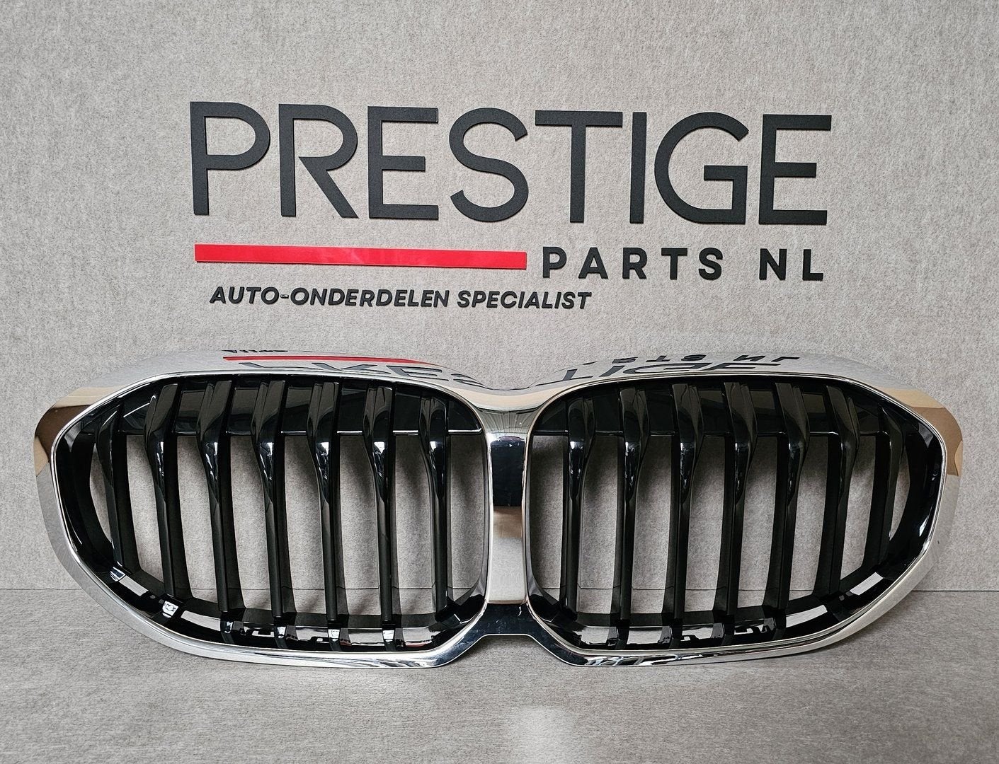 Grill BMW 1 Serie F40 Origineel Nieren 7450959 Zilver Grille, Gebruikt, -, Voor, Ophalen of Verzenden