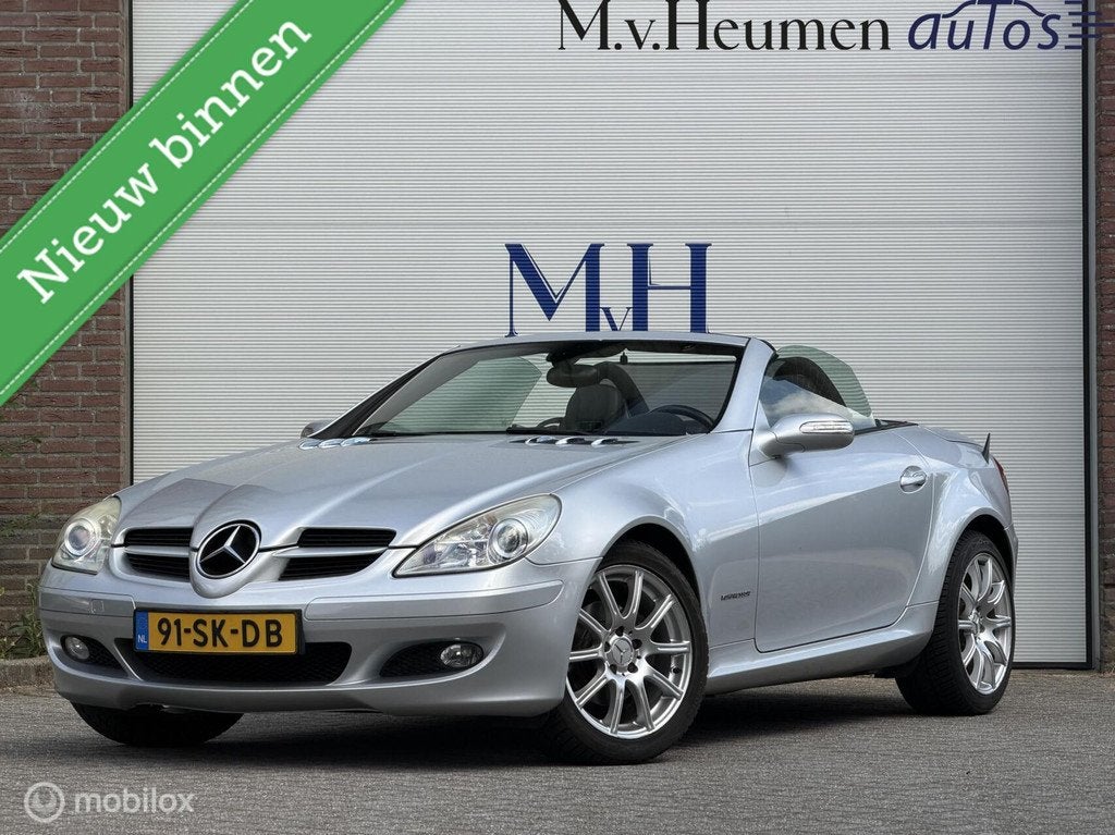 Mercedes SLK-klasse 200 K. Stoelverwarming Airscarf CarPlay, Auto's, Mercedes-Benz, Automaat, Achterwielaandrijving, Zwart, 4 cilinders