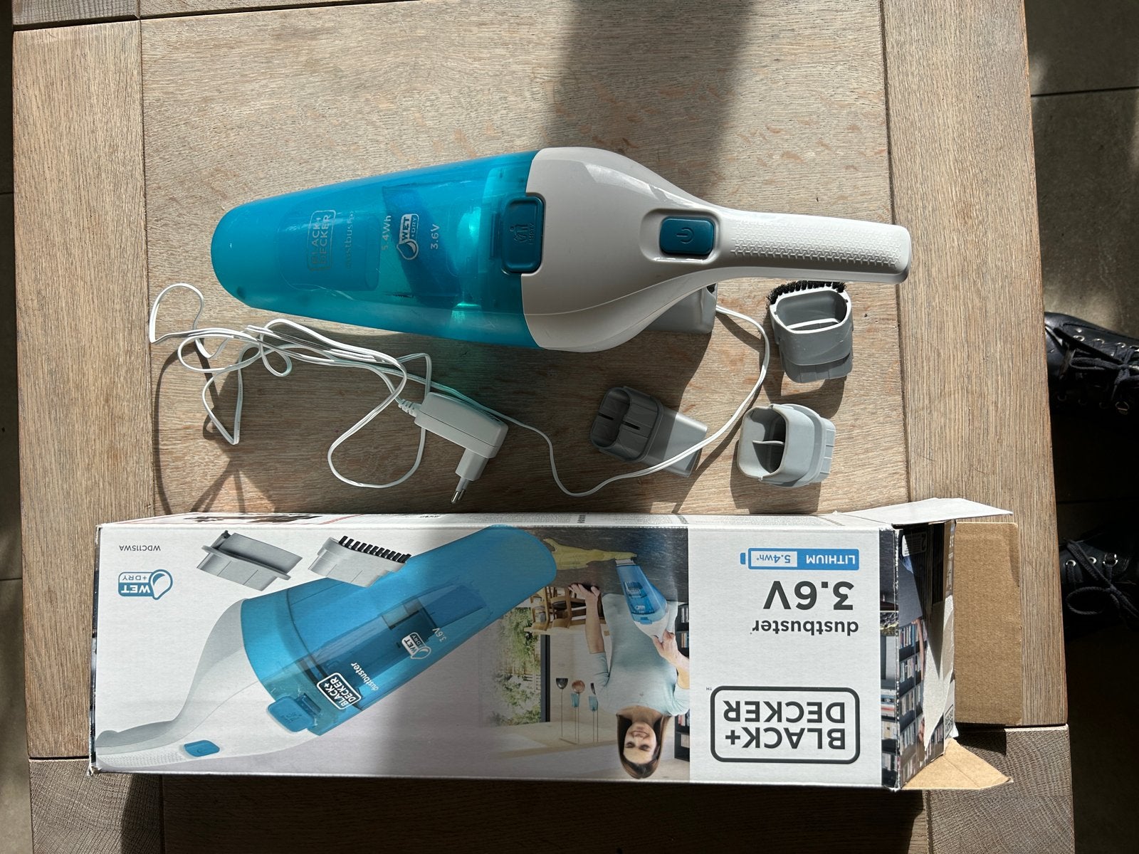 BLACK+DECKER Dustbuster 3.6V Kruimeldief met accessoires, Witgoed en Apparatuur, Gebruikt, Kruimeldief, Draadloos, Ophalen of Verzenden
