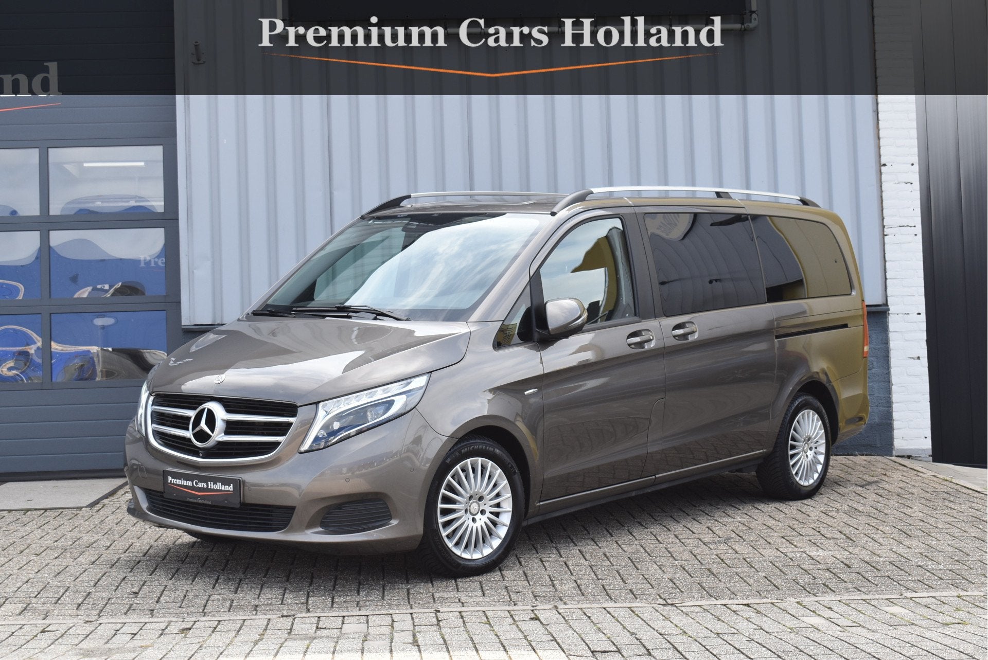 Mercedes-Benz V-Klasse 250d Lang DC Avantgarde Leder 360 Cam, Auto's, Bestelauto's, Automaat, Dealer onderhouden, Achterwielaandrijving