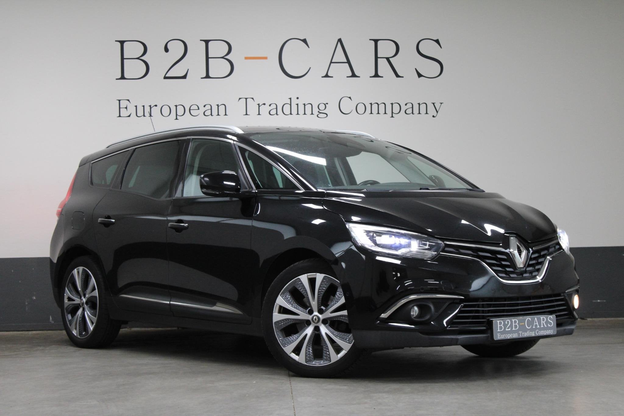 Renault Grand Scénic 1.3 TCe Intens 7p. | LED | Trekhaak |, Auto's, Gebruikt, Euro 6, 1850 kg, Parkeersensor