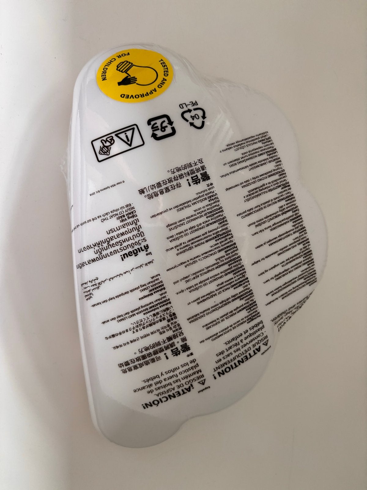IKEA UPPLYST LED-wandlamp, wolk wit, Huis en Inrichting, Lampen | Wandlampen, Kunststof, LED, IKEA, Nieuw