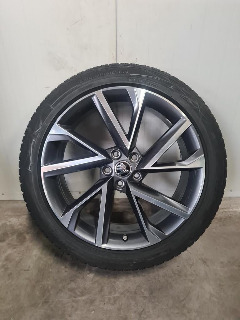 20' Skoda Kodiaq NS7 Vega velgen met winterbanden, Auto-onderdelen, Banden en Velgen, Banden en Velgen, 235 mm, Personenwagen