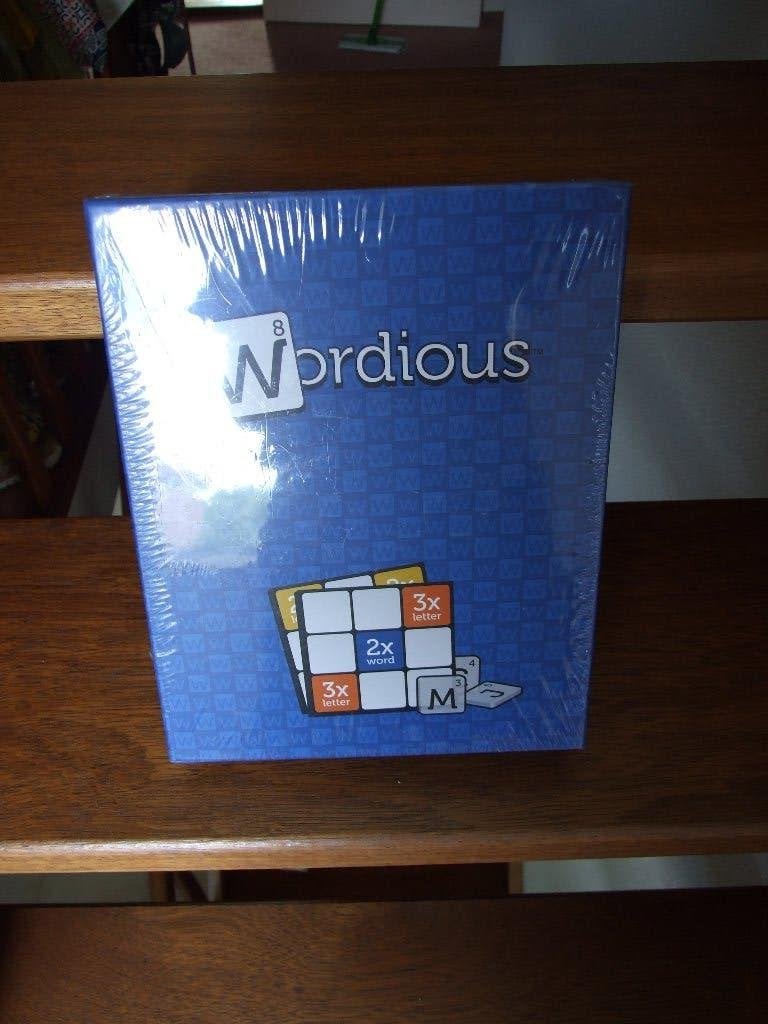 Wordious woordspel nieuw in doos, Hobby en Vrije tijd, Gezelschapsspellen | Bordspellen, Drie of vier spelers, Ophalen of Verzenden