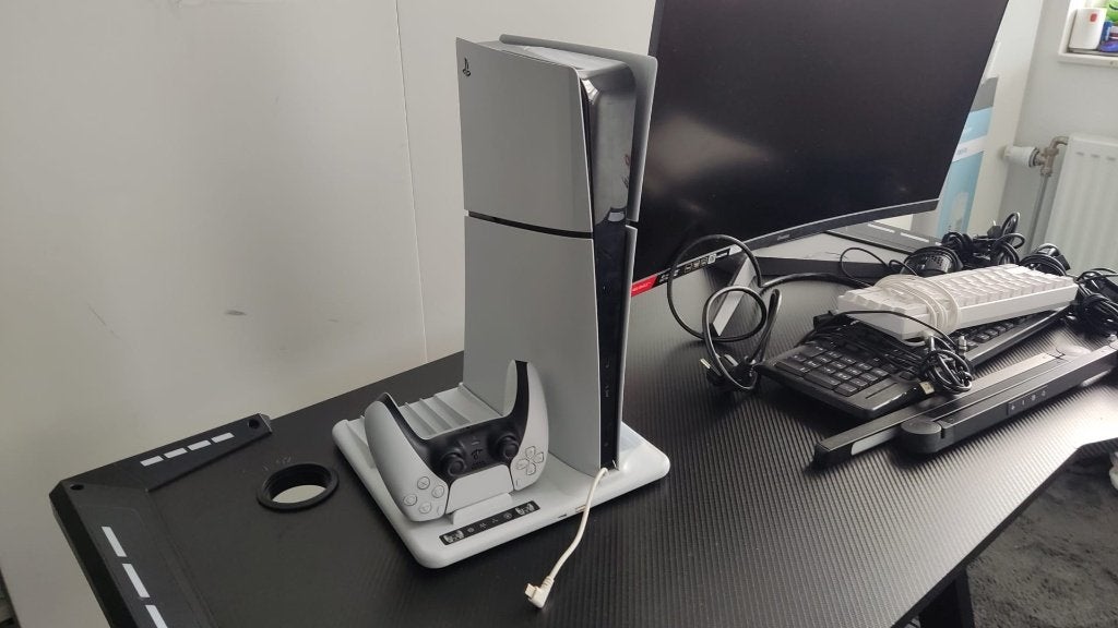 PlayStation 5 Digital Edition - Slim + Gratis oplaad station, Spelcomputers en Games, Ophalen of Verzenden, Zo goed als nieuw