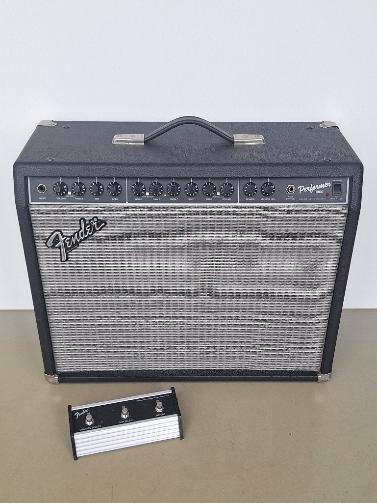 Fender Performer 1000 100W gitaarversterker met voet-pedaal, Ophalen, Zo goed als nieuw, 100 watt of meer