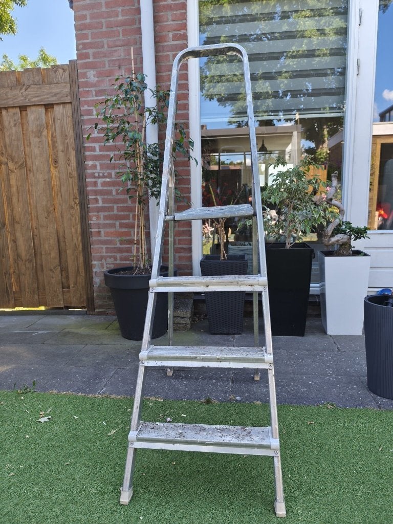Trapladder 4 treden, Doe-het-zelf en Verbouw, Ladders en Trappen, Ophalen, Gebruikt, Ladder, Minder dan 2 meter