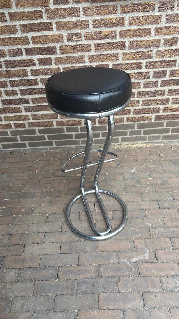 Barkruk leer zwart chroom, Huis en Inrichting, Barkrukken, 60 tot 90 cm, Leer, Ophalen of Verzenden, Zo goed als nieuw