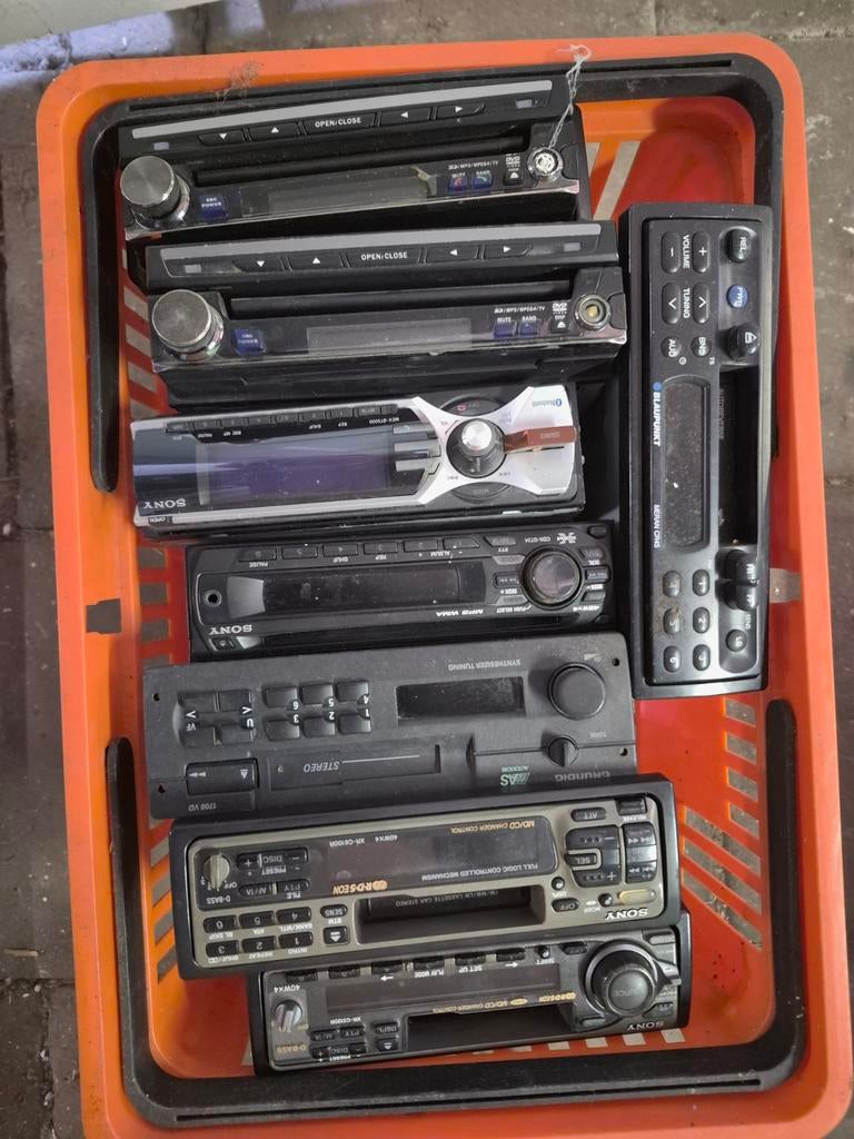 Opruiming diverse radio's, Ophalen