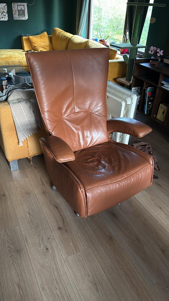 Bruine leren relaxstoel, Ophalen, Gebruikt, 100 tot 125 cm, Leer