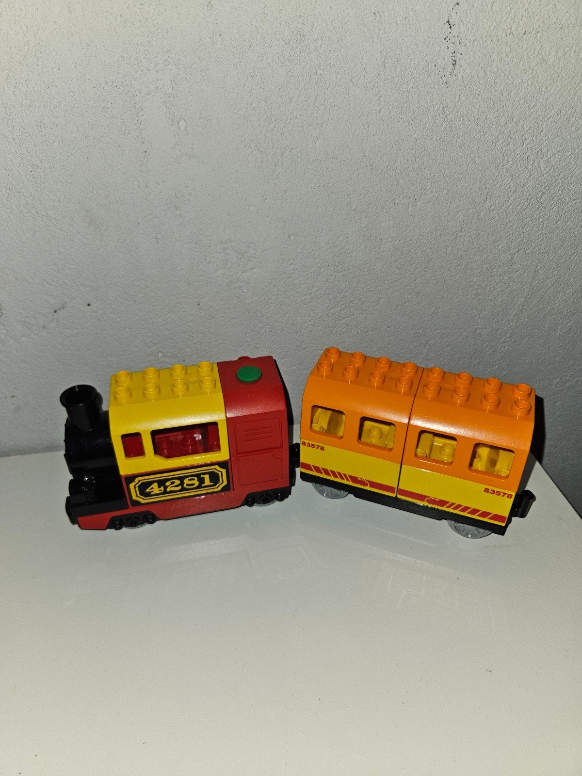 Duplo elektrische trein rood zwart, Ophalen of Verzenden, Zo goed als nieuw, Duplo