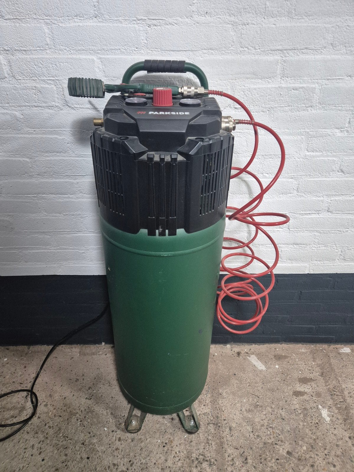 Parkside compressor + 6 persluchtgereedschappen Compleet set, 25 tot 100 liter, Ophalen, Zo goed als nieuw
