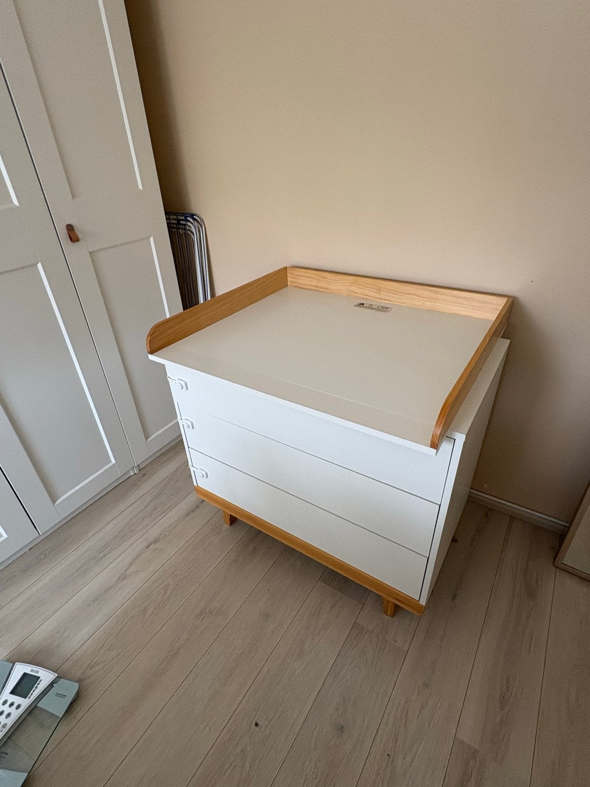 Petit Amelie Cerise Commode met Bladvergroter, Ophalen, 50 tot 70 cm, Zo goed als nieuw, 75 tot 100 cm