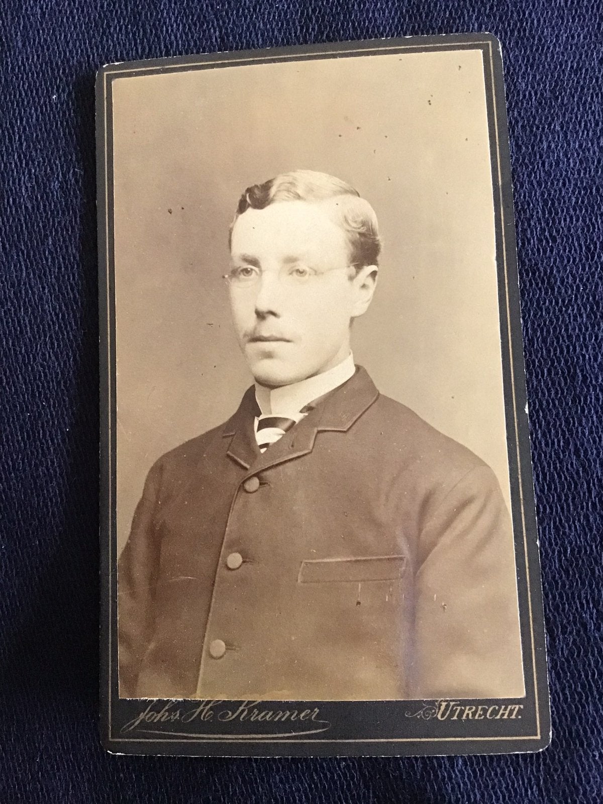 CDV, Man met bril, J.H. KRAMER, UTRECHT, Carte de Visite, Verzenden, Voor 1940, Gebruikt, Foto