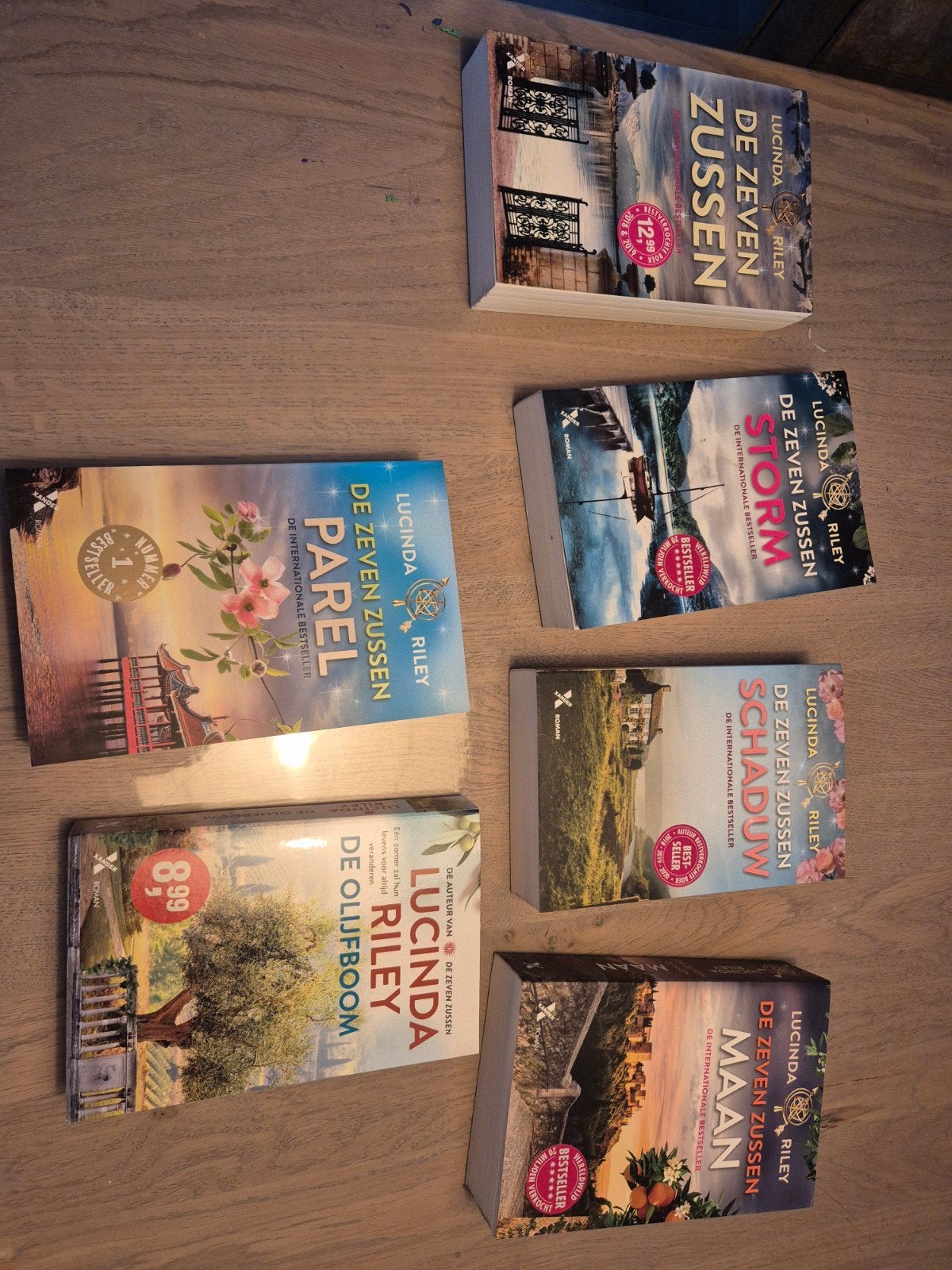 6 boeken van Lucinda Riley, Boeken, Romans, Ophalen, Zo goed als nieuw, Lucinda Riley, Nederland