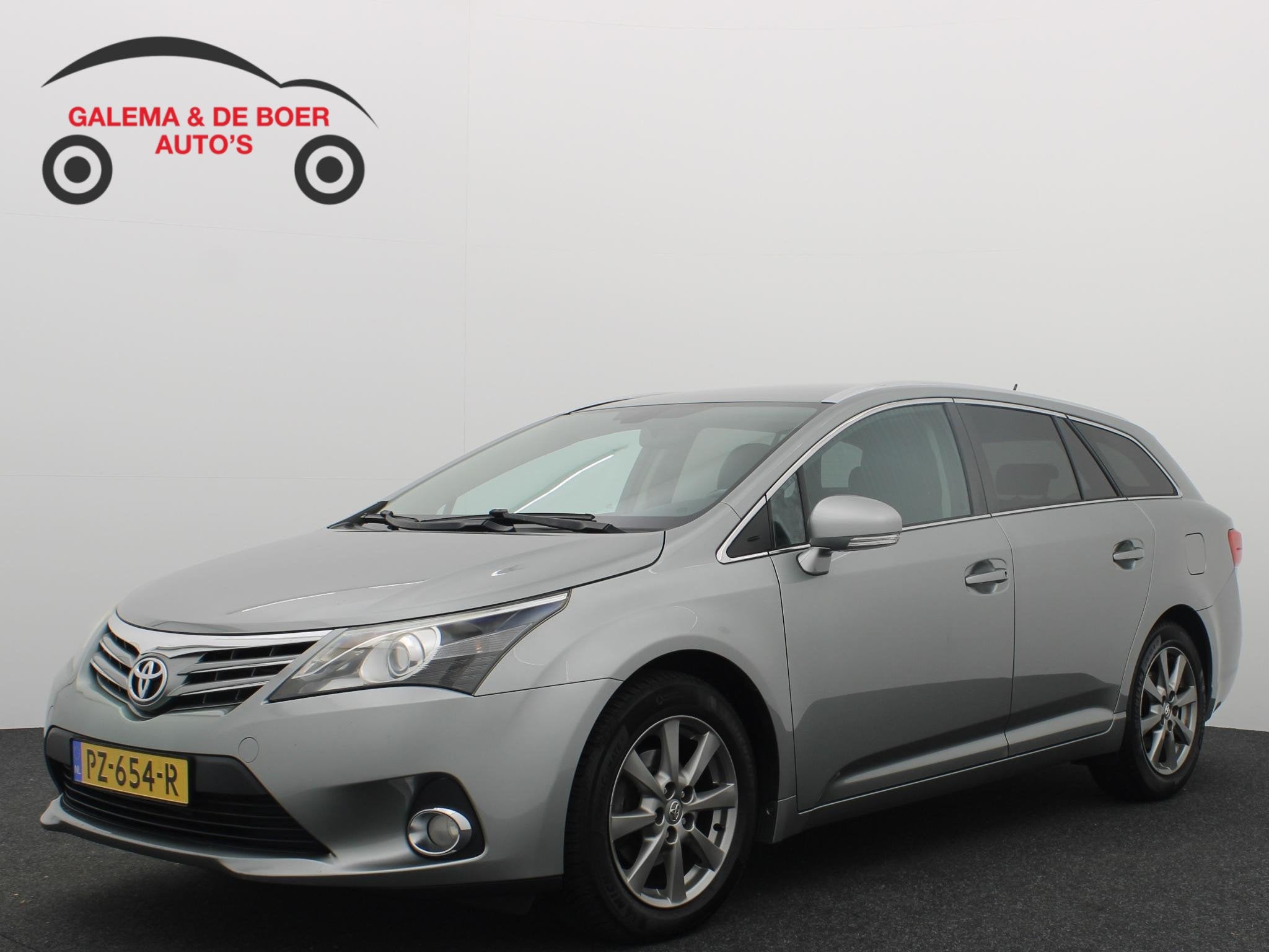 Toyota Avensis Wagon 2.0 D-4D Dynamic Business TREKHAAK / CA, Auto's, Voorwielaandrijving, 500 kg, Kunstmatig leder, 5 stoelen