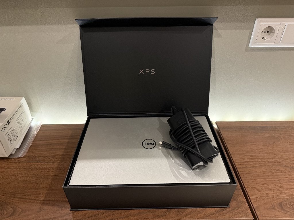 Dell xps 15 laptop - 1TB SSD / 16GB ram / 11th gen i7, Computers en Software, Gebruikt, Met videokaart, Intel Core i7-11800H, Ophalen of Verzenden