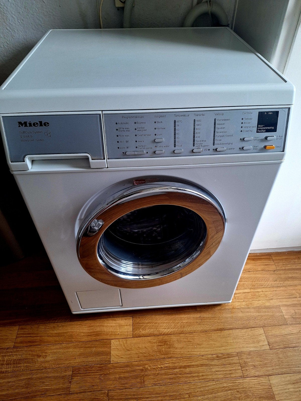 Miele wasmachine, Ophalen, Gebruikt, Voorlader, 85 tot 90 cm