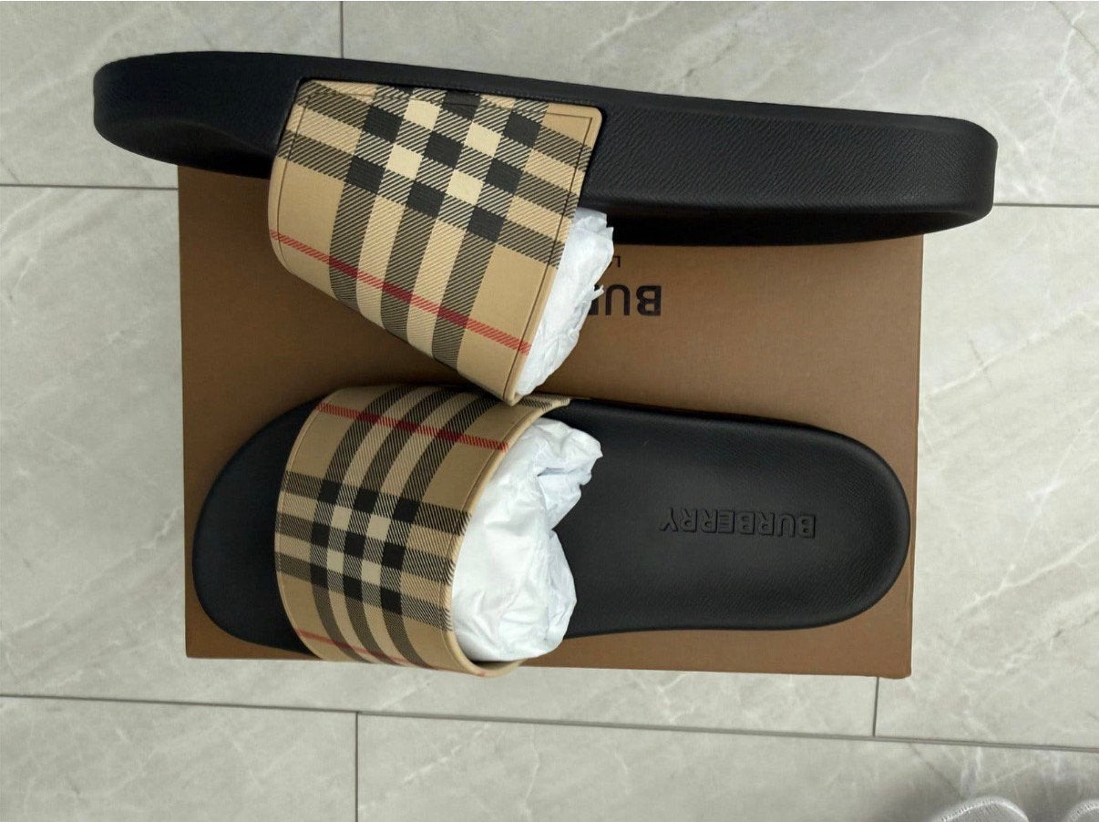Burberry slippers, Slippers, Verzenden, Zwart, Zo goed als nieuw