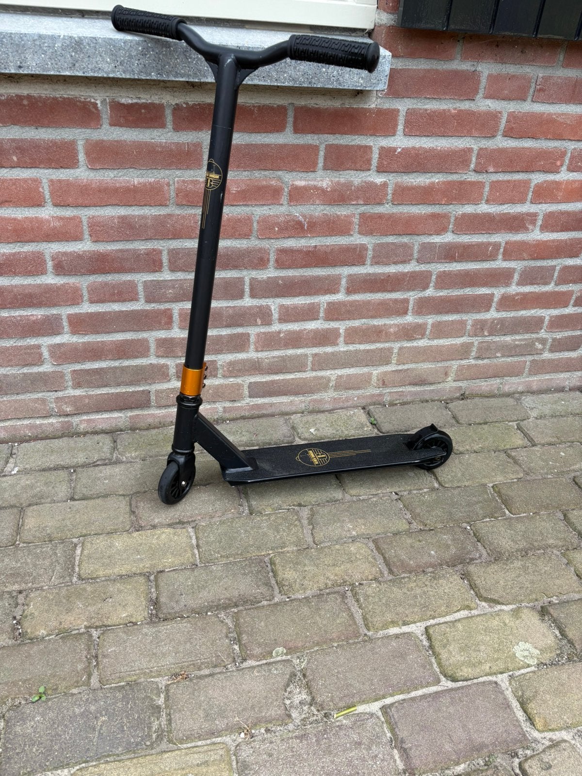 Black dragon stuntstep, Fietsen en Brommers, Steps, Ophalen, Zo goed als nieuw, Gewone step