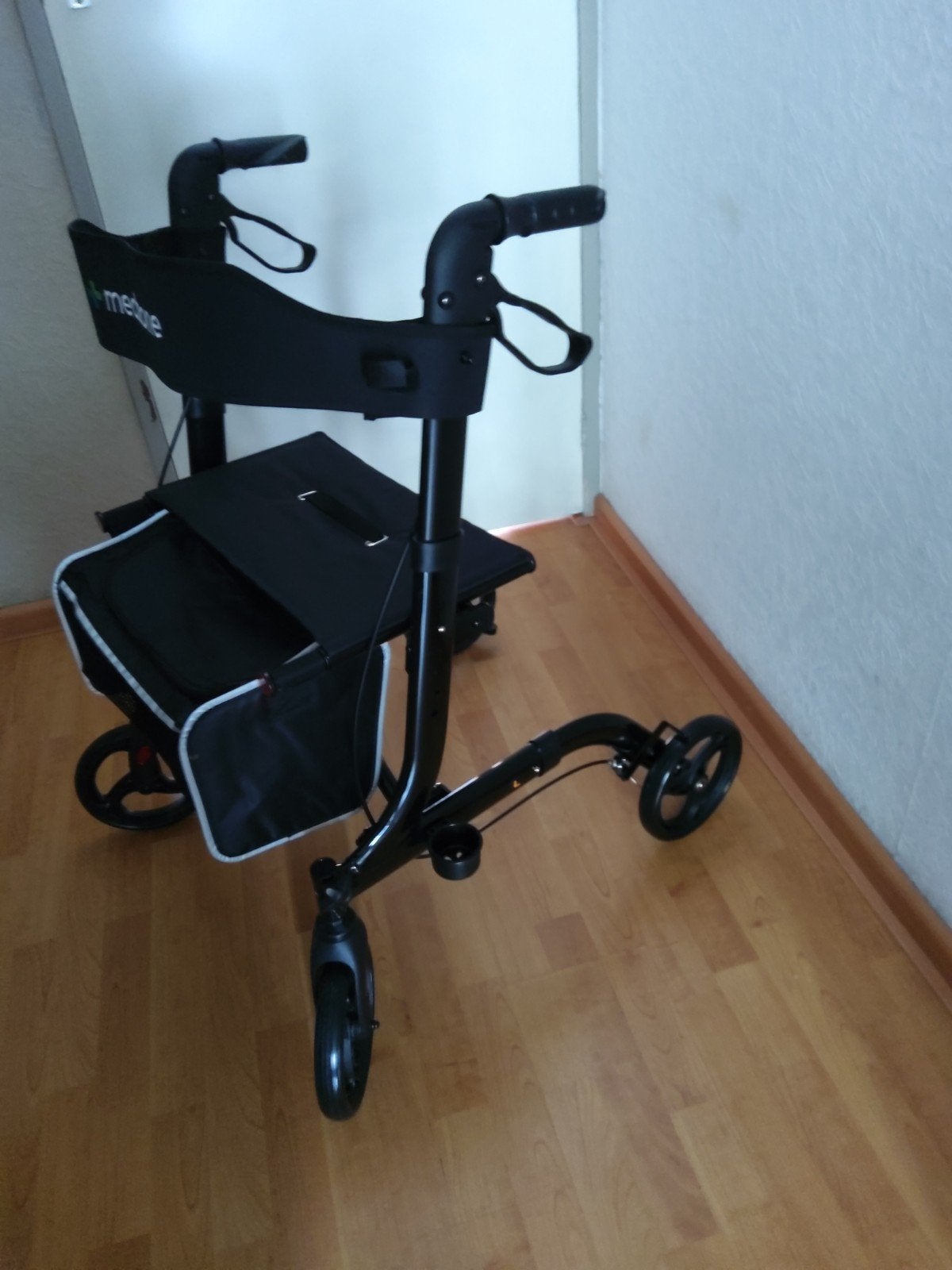 Rollator nieuw, lichtgewicht. Kleur zwart., Diversen, Ophalen, Opvouwbaar, Zo goed als nieuw