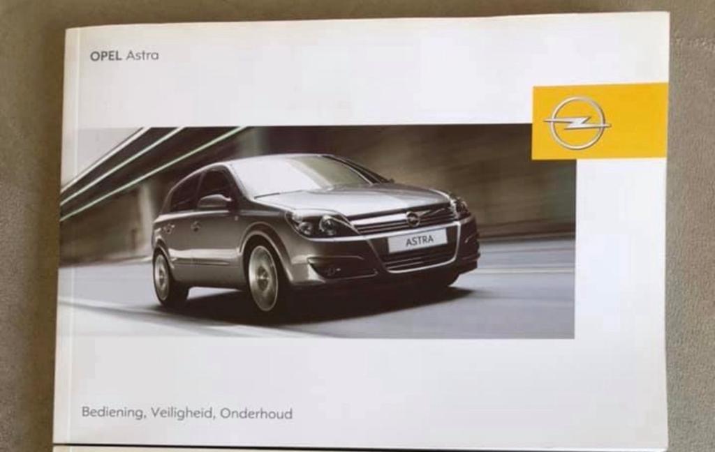 Opel Astra Handleiding - Bediening, Veiligheid, Onderhoud, Ophalen of Verzenden