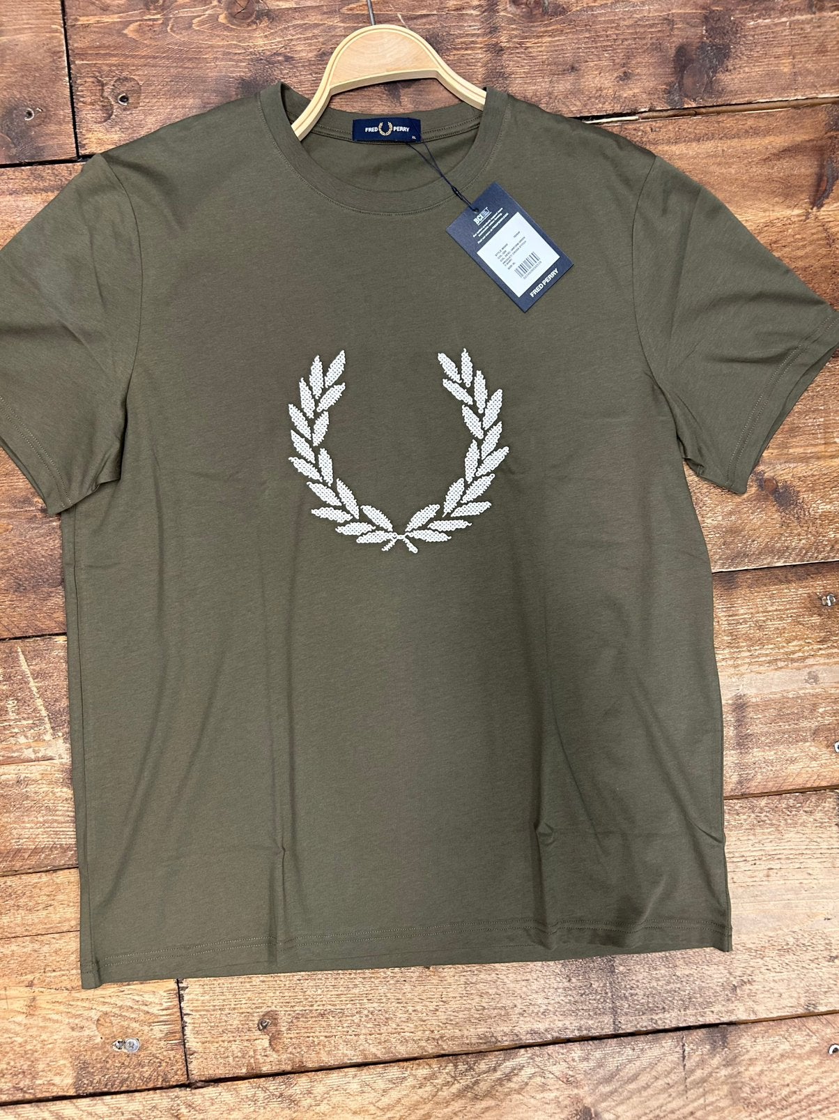 Fred Perry Tshirt XL Met gebordeurd logo. Nieuw, Ophalen of Verzenden, Zo goed als nieuw, Maat 56/58 (XL), Zwart