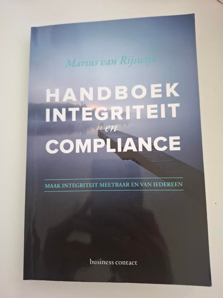 Handboek Integriteit en Compliance - Studieboek, Ophalen of Verzenden, Gelezen, HBO, Marius van Rijswijk