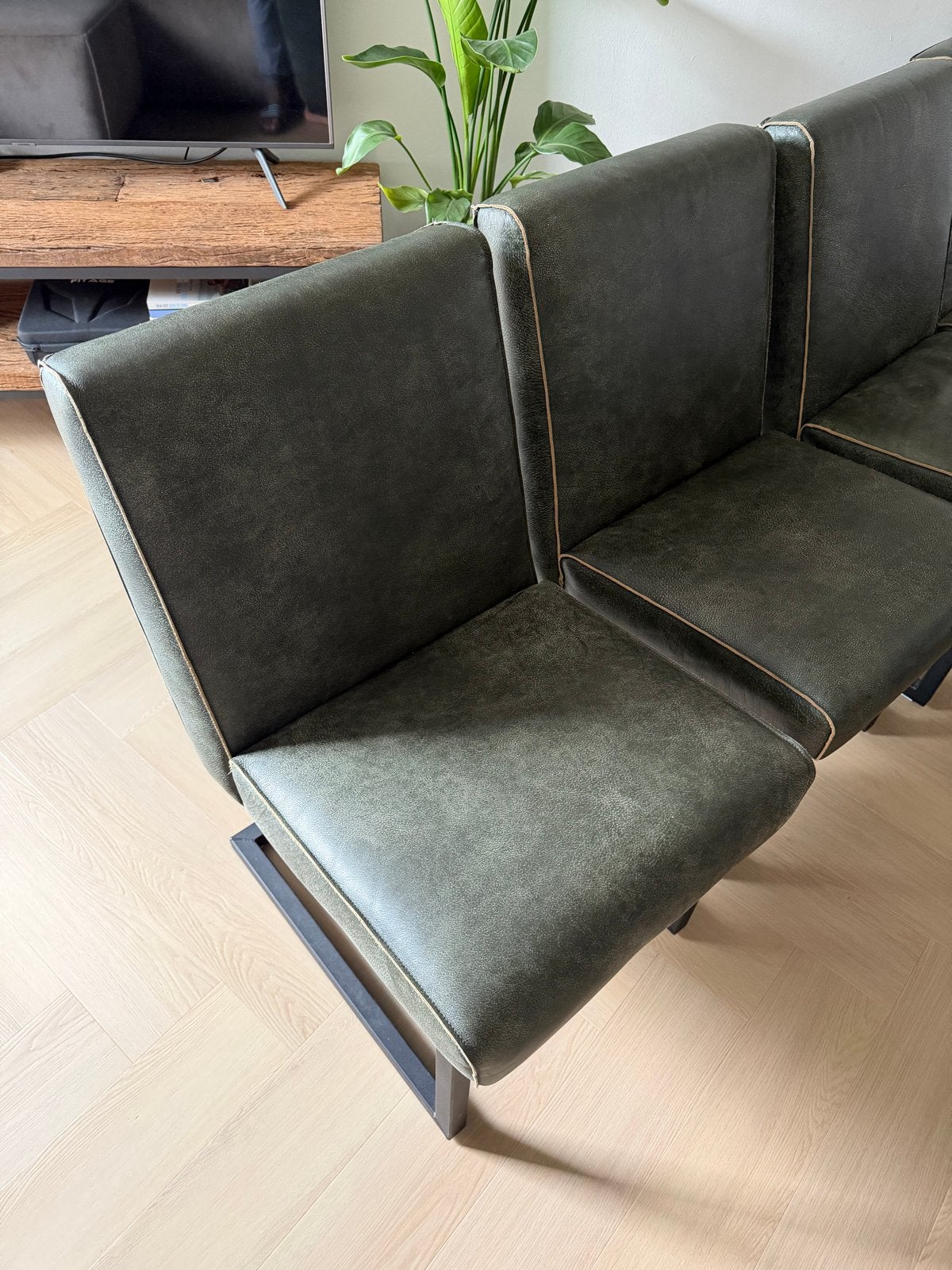 4 stijlvolle eetkamerstoelen donkergroen, zo goed als nieuw., Overige kleuren, Ophalen of Verzenden, Zo goed als nieuw, Vier