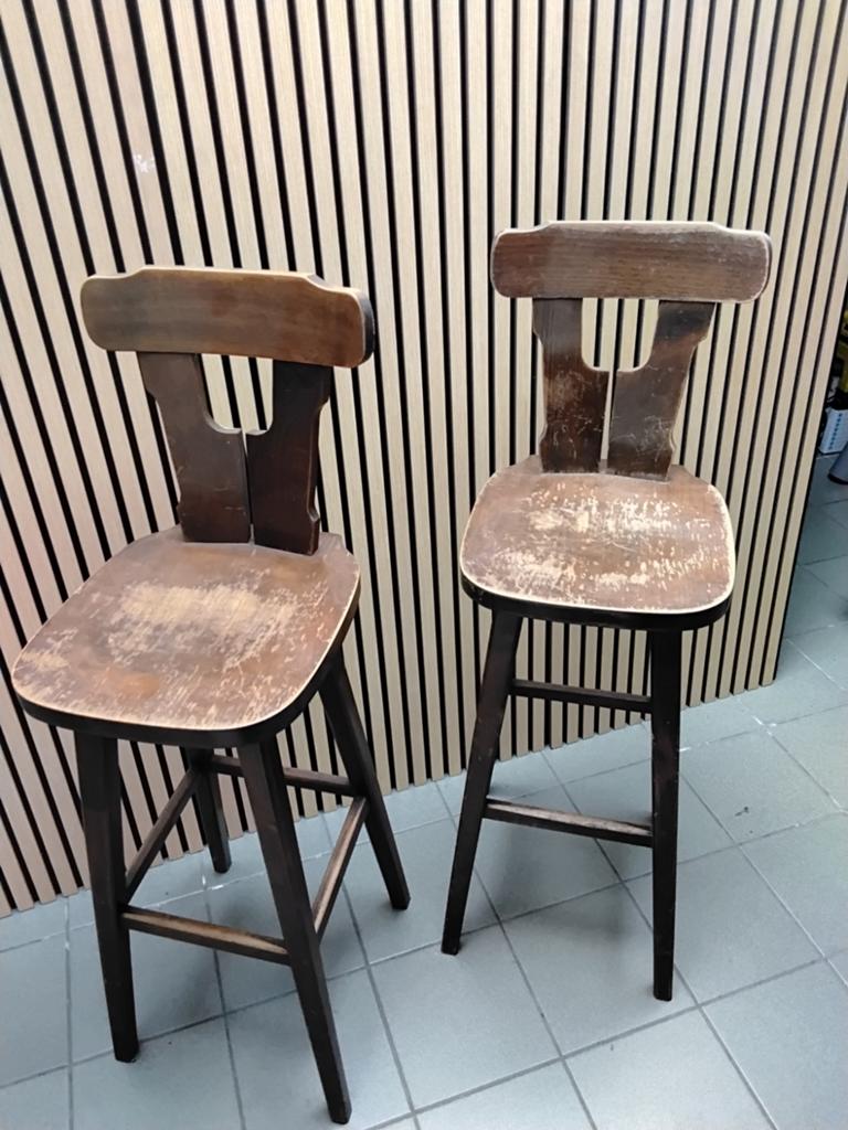 2x hoge barkruk, Huis en Inrichting, Barkrukken, 2 krukken, Ophalen, 60 tot 90 cm