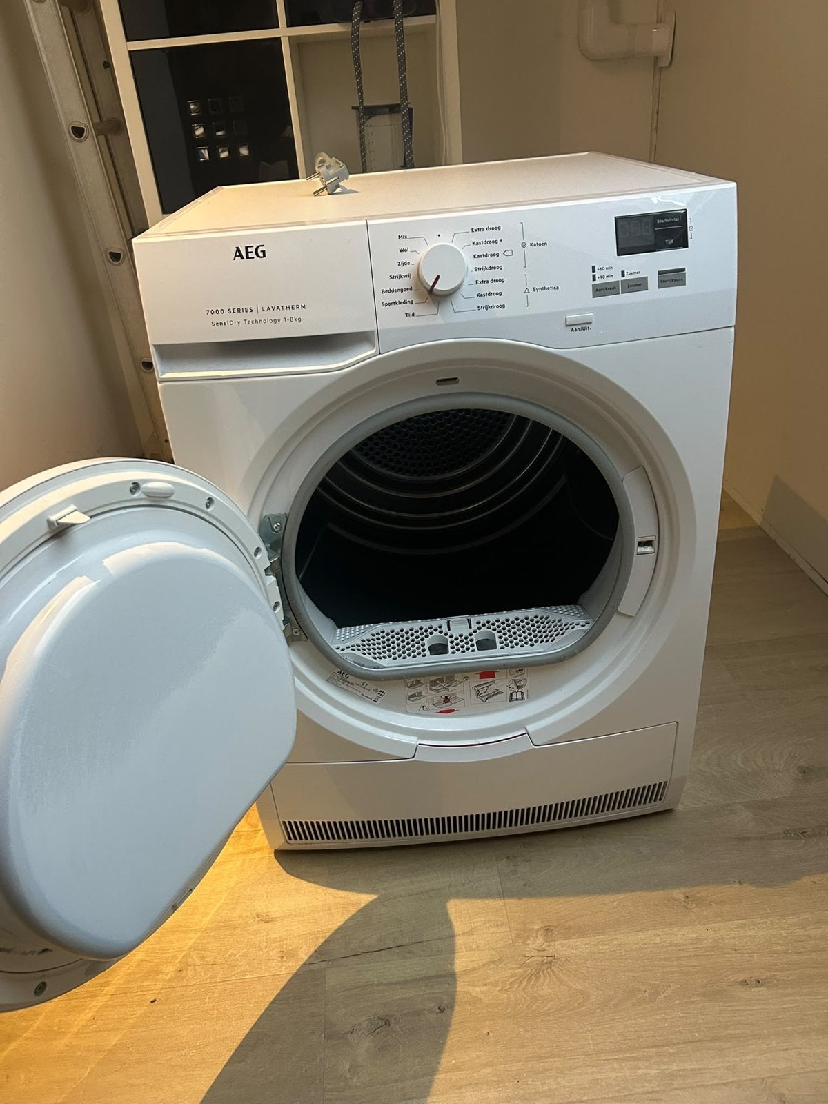 Foto 2 van AEG T7DBN460 warmtepompdroger 8 kg - A+++