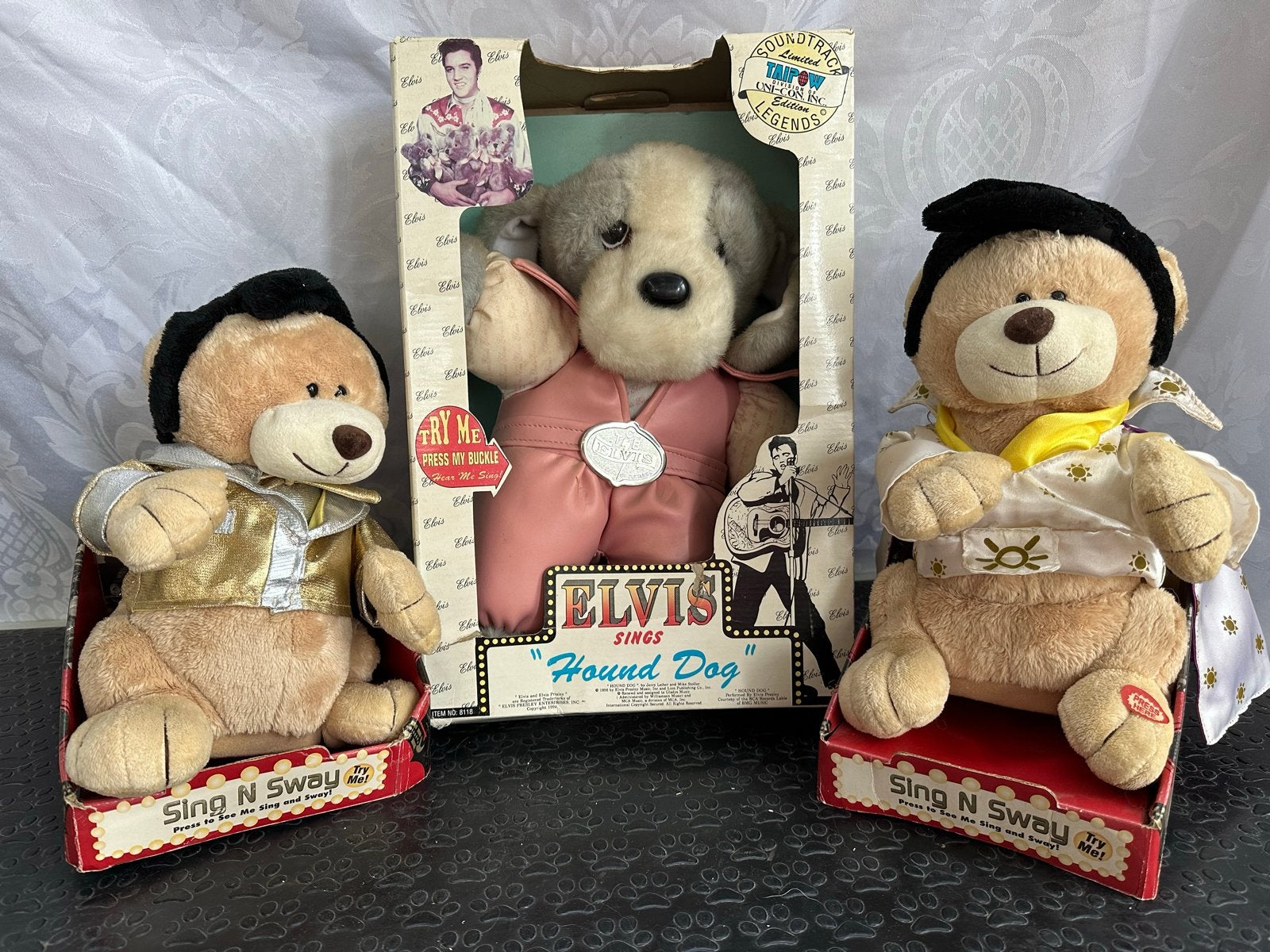 Elvis Presley knuffels - Sing N Sway en Hound Dog, Gebruikt, Overige merken, Met geluid, Overige karakters