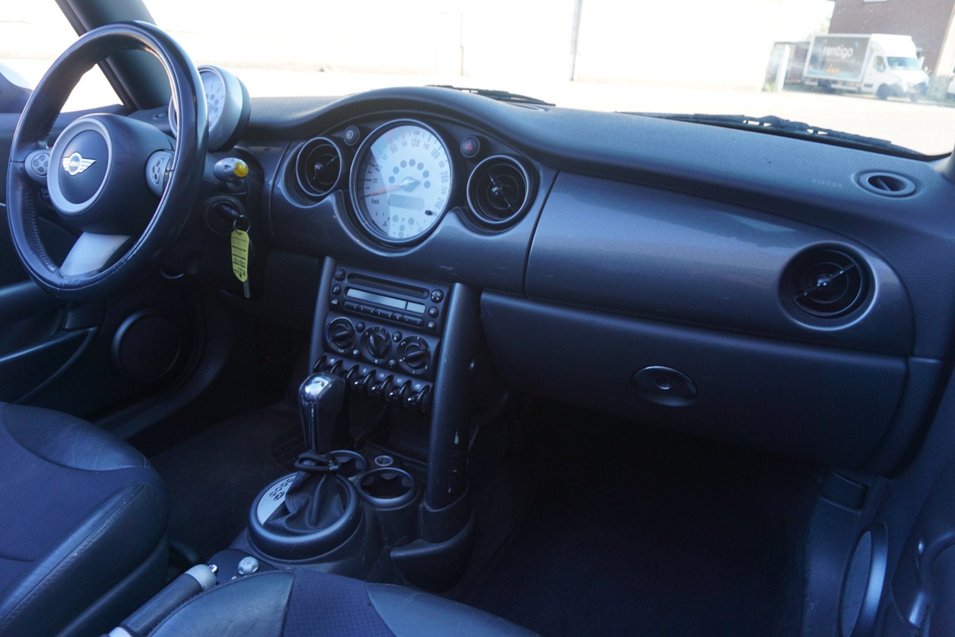 Mini Cabrio 1.6 Cooper Chili, Auto's, Gebruikt, Zwart, 4 cilinders, 4 stoelen