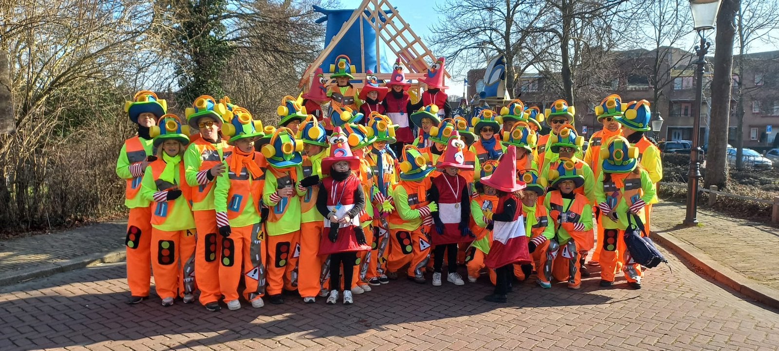Carnavalsgroep “Wegwerkers”, Ophalen, Overige maten, Overige thema's, Kleding