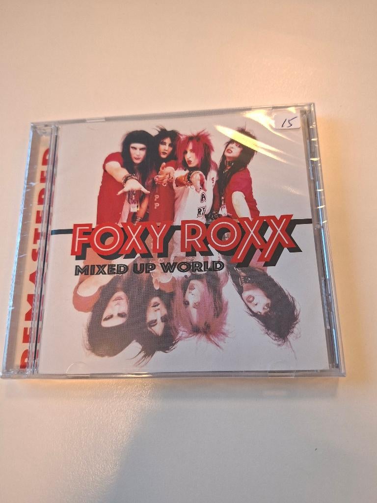 CD - FOXY ROXX - MIXED UP WORLD - SS - 2025 HAIRMETAL GLAM, Verzenden, Nieuw in verpakking