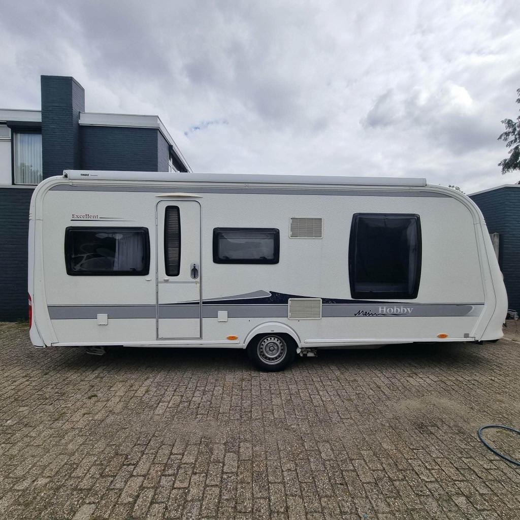 Hobby 560 UFF, Caravans en Kamperen, Rondzit, Hobby, Particulier, 5 tot 6 meter