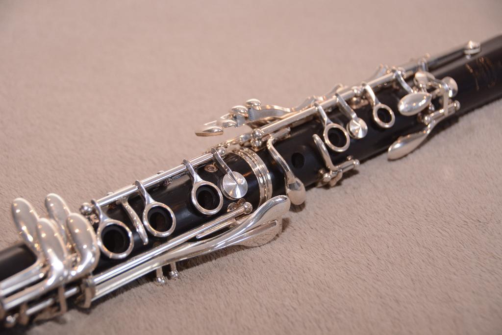 Buffet Crampon R13 (Paris, France) - Bes-klarinet, Muziek en Instrumenten, Bes-klarinet, Ophalen of Verzenden, Zo goed als nieuw