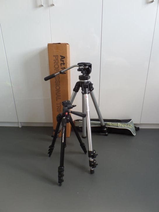 2 Manfrotto statieven, Met balhoofd, Zo goed als nieuw, 150 tot 175 cm, Manfrotto