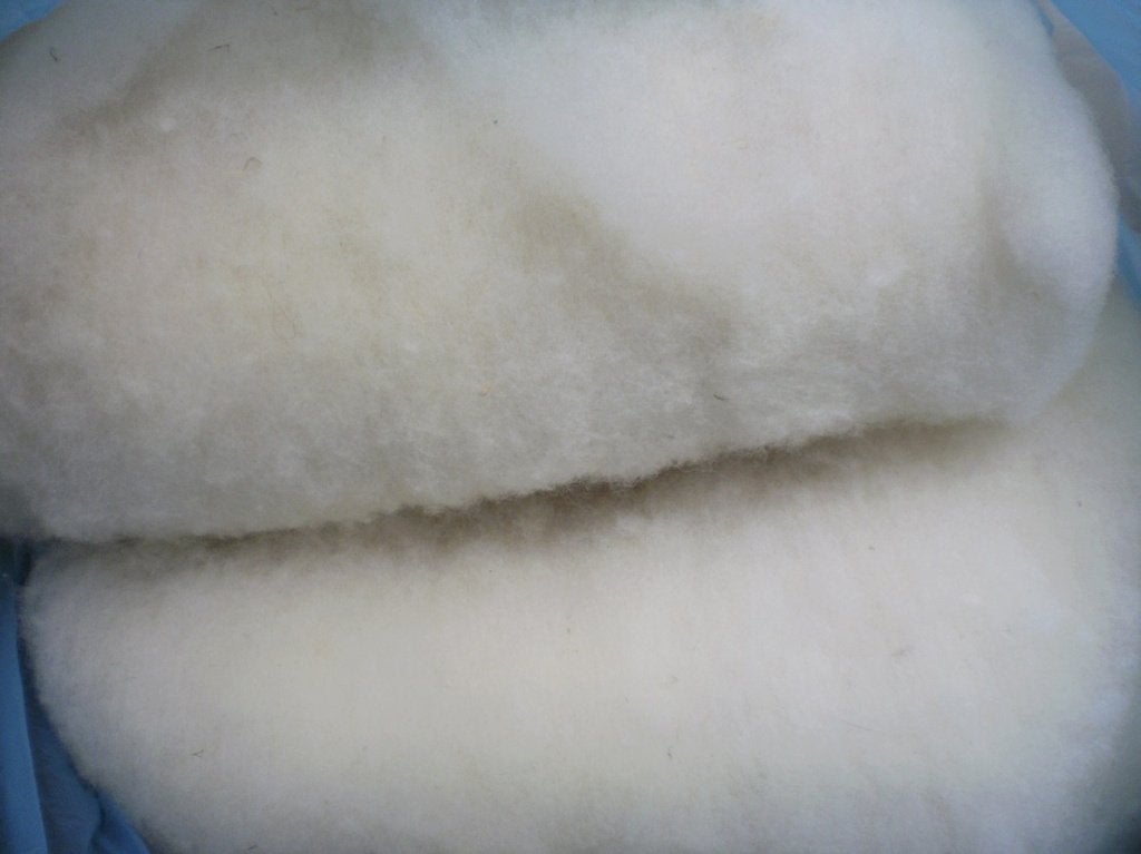 Schapenwol gewassen gekaard spinnen spinnewiel wol vachten, Ophalen of Verzenden, Nieuw, Spinwol