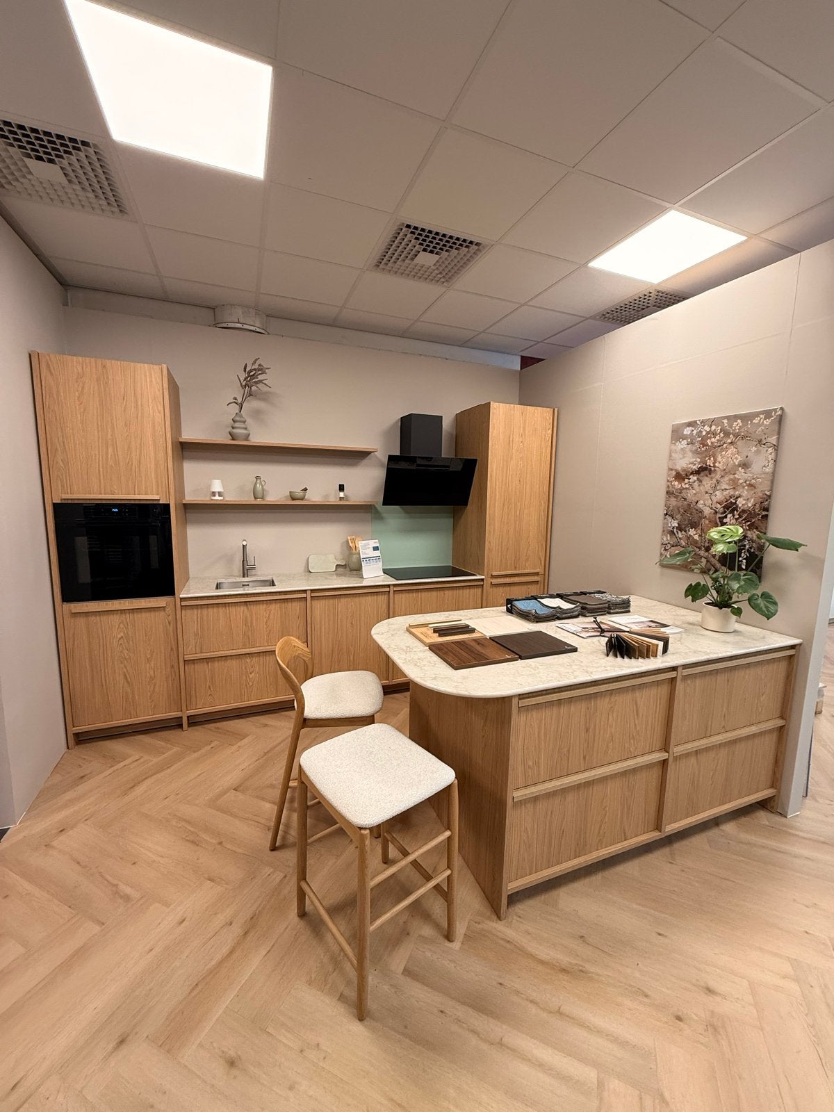 Showroom Japandi Keuken - Bosch apparatuur nieuwstaat., Huis en Inrichting, Keuken | Complete keukens, Ophalen, Zo goed als nieuw