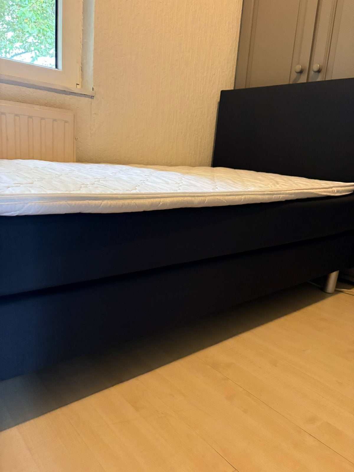 Boxspring 200x90, 90 cm, Eenpersoons, Zwart, Ophalen of Verzenden