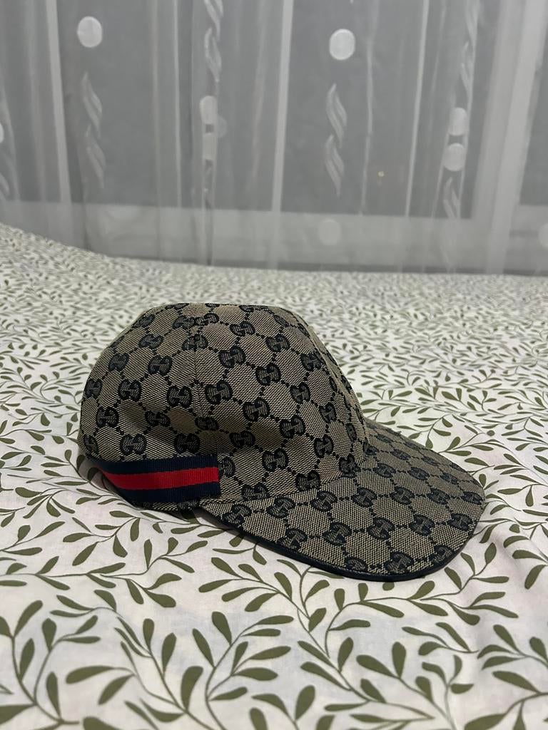 Gucci pet, Ophalen, Zo goed als nieuw