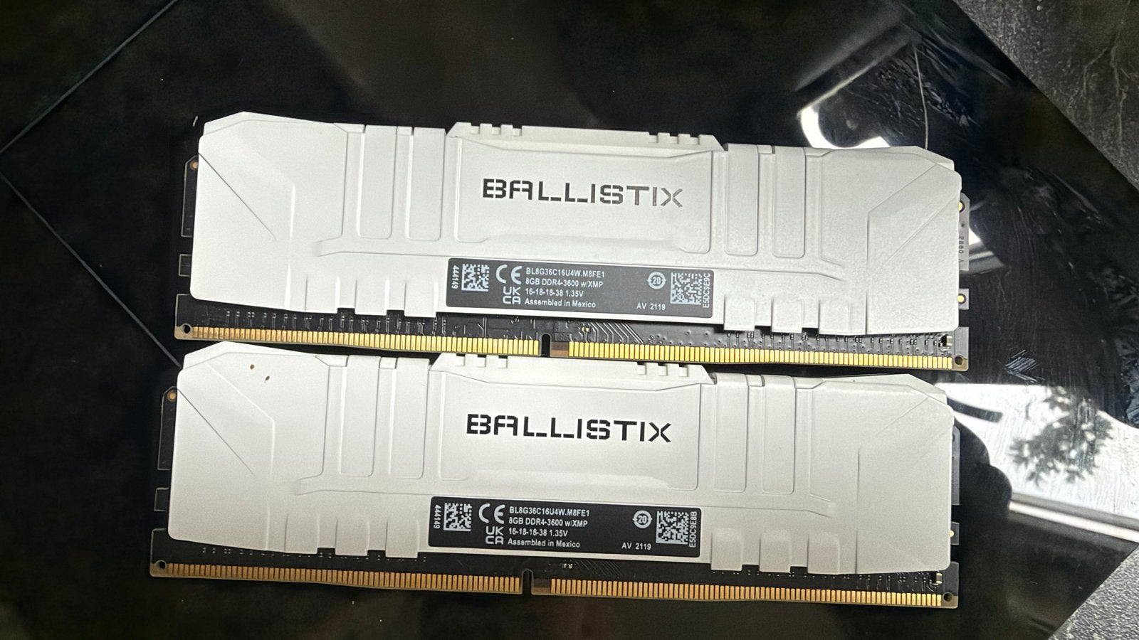 Crucial Ballistix White DDR4 16GB (2x8GB) 3600MHz CL16, Computers en Software, DDR4, Ophalen of Verzenden, Zo goed als nieuw, Desktop