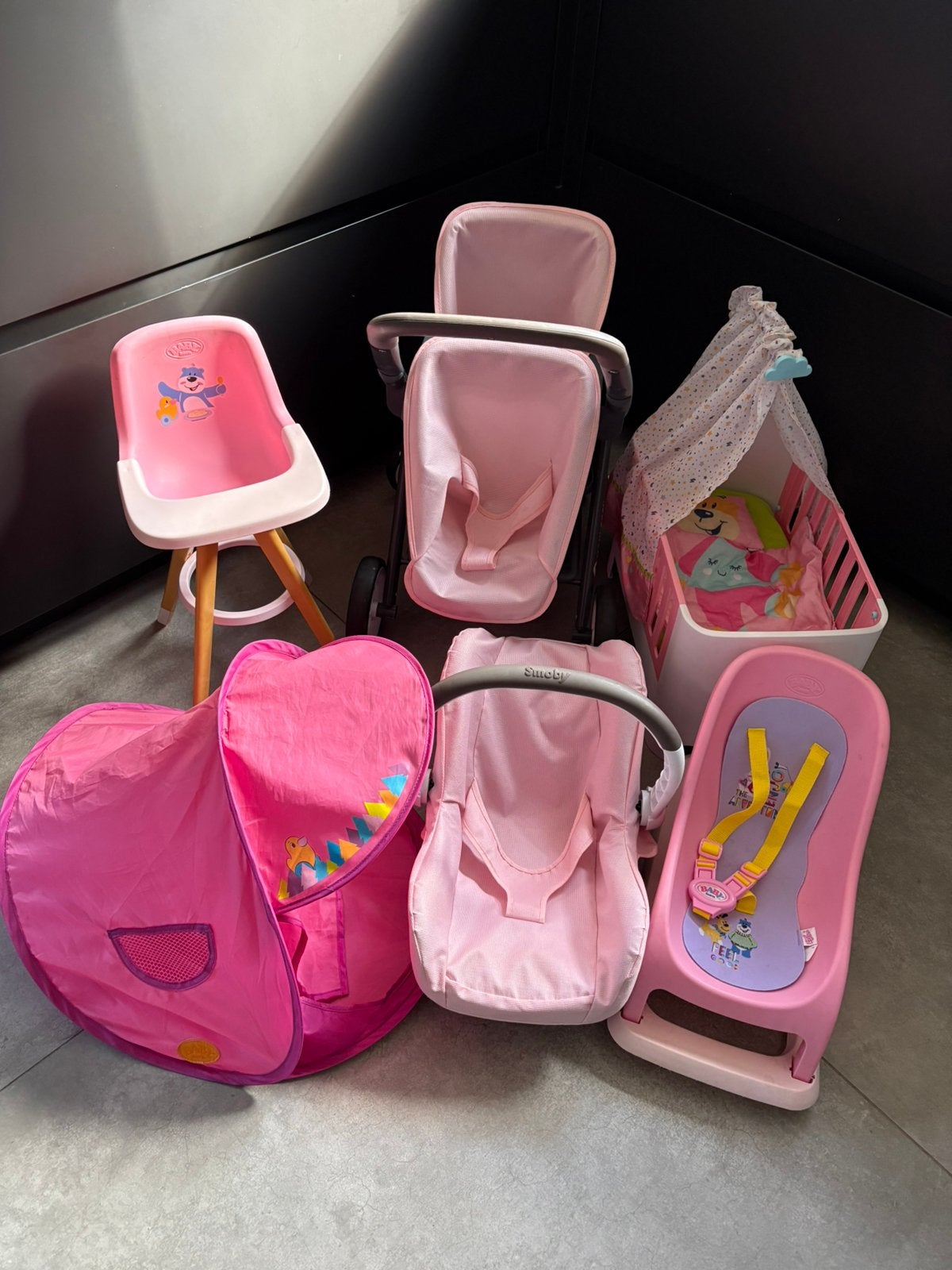 Leuke poppenspeelset 6-delig!, Kinderen en Baby's, Speelgoed | Poppen, Ophalen, Zo goed als nieuw, Babypop