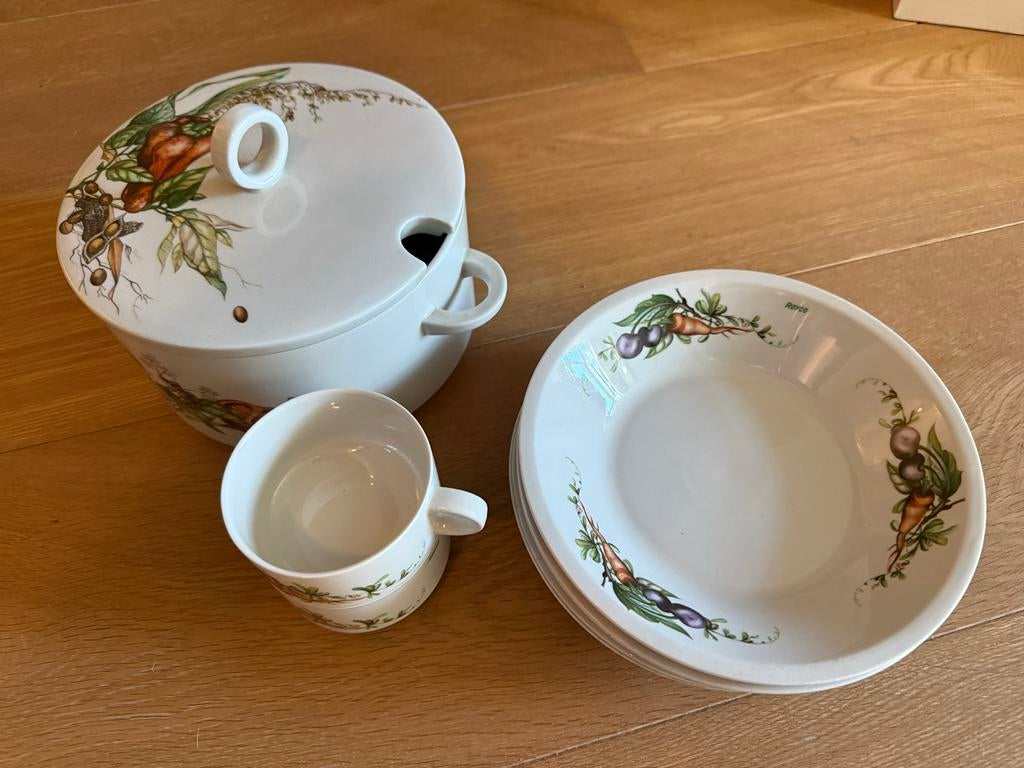 Royco soepkom met 2 kopjes en 6 schotels - Groentourage, Huis en Inrichting, Keuken | Servies, Ophalen, Keramiek, Zo goed als nieuw