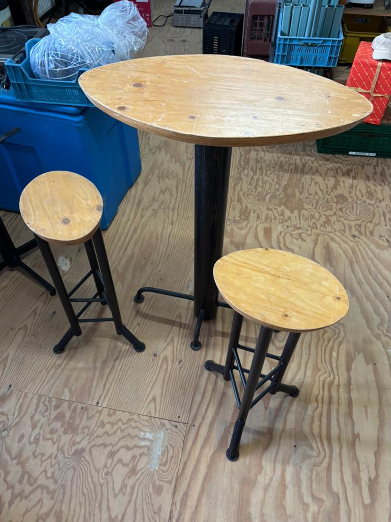 Houten staantafel met bijpassende krukken, Huis en Inrichting, Tafels | Statafels, Ophalen, Gebruikt