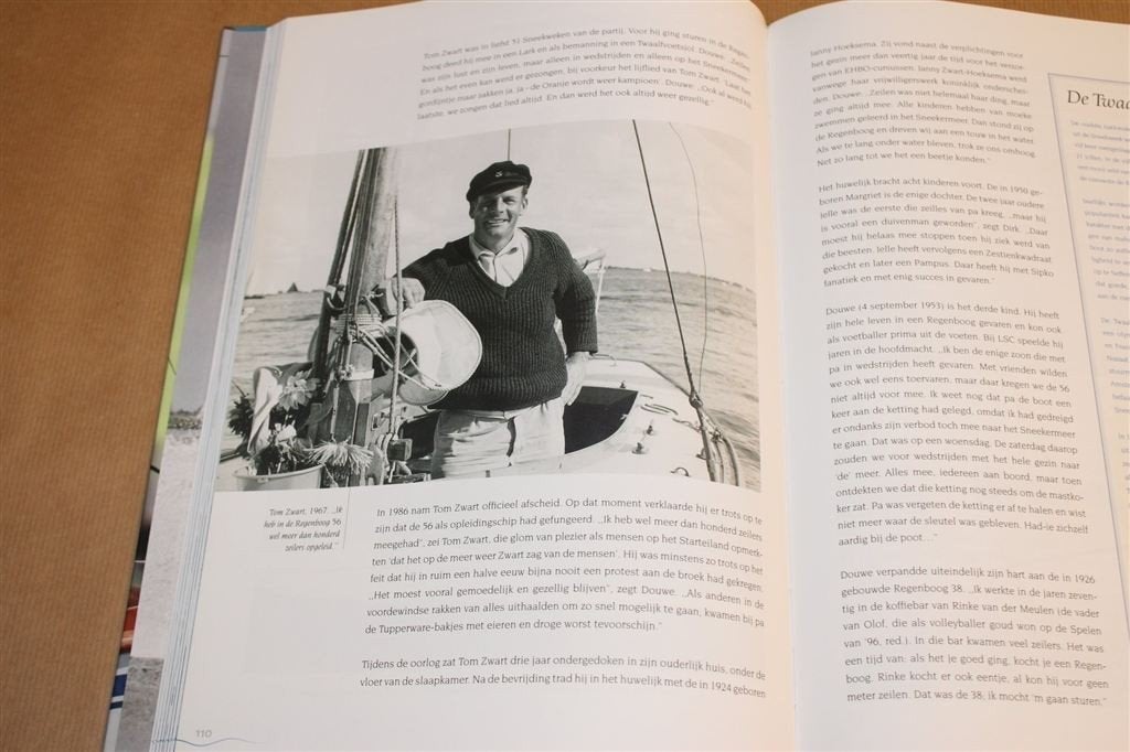Overdag om de Eer — 75 Jaar Sneekweek in Beeld, Ophalen of Verzenden, Zo goed als nieuw