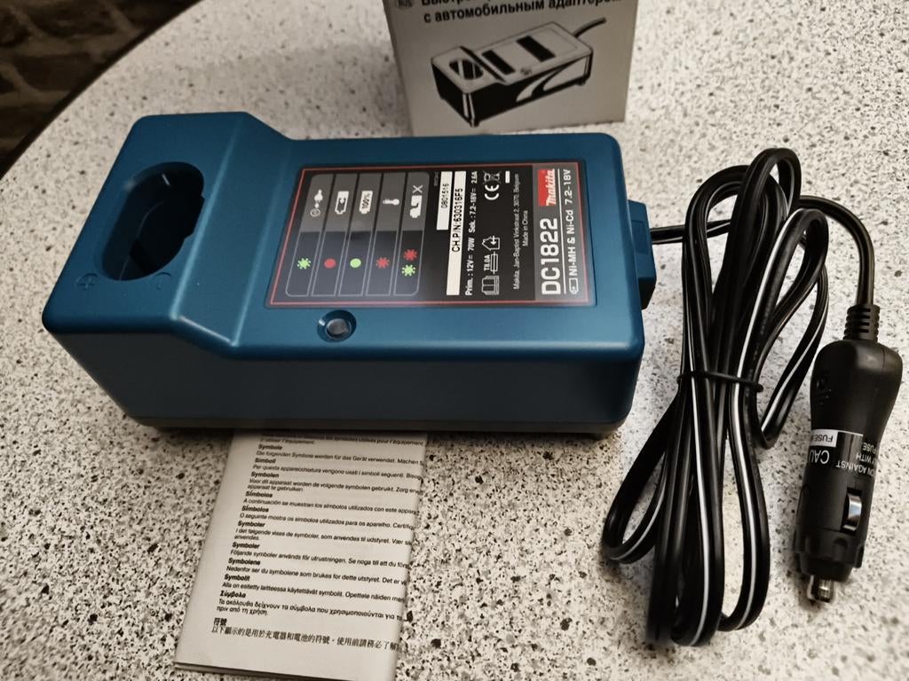 Makita DC1822 Autolader - Nieuw in doos, Ophalen of Verzenden, Nieuw