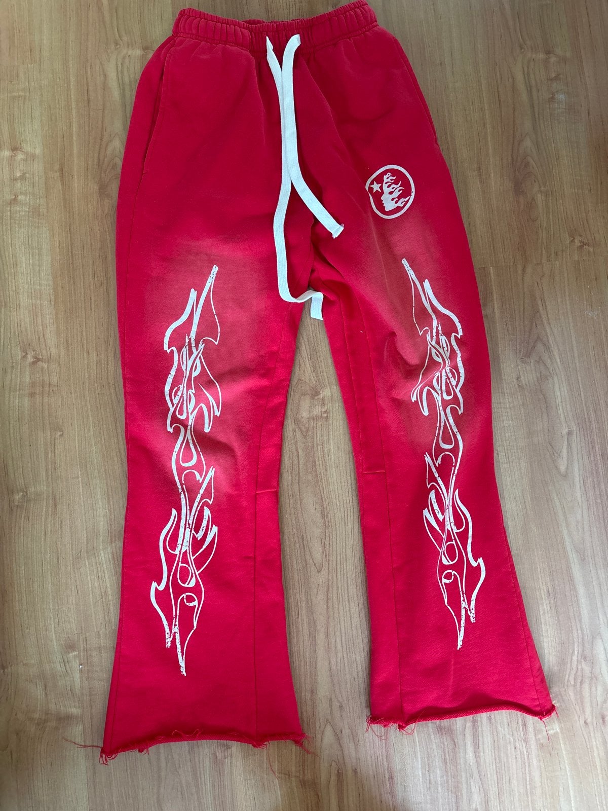 Rode flared hellstar maat S, Ophalen of Verzenden, Nieuw, Rood