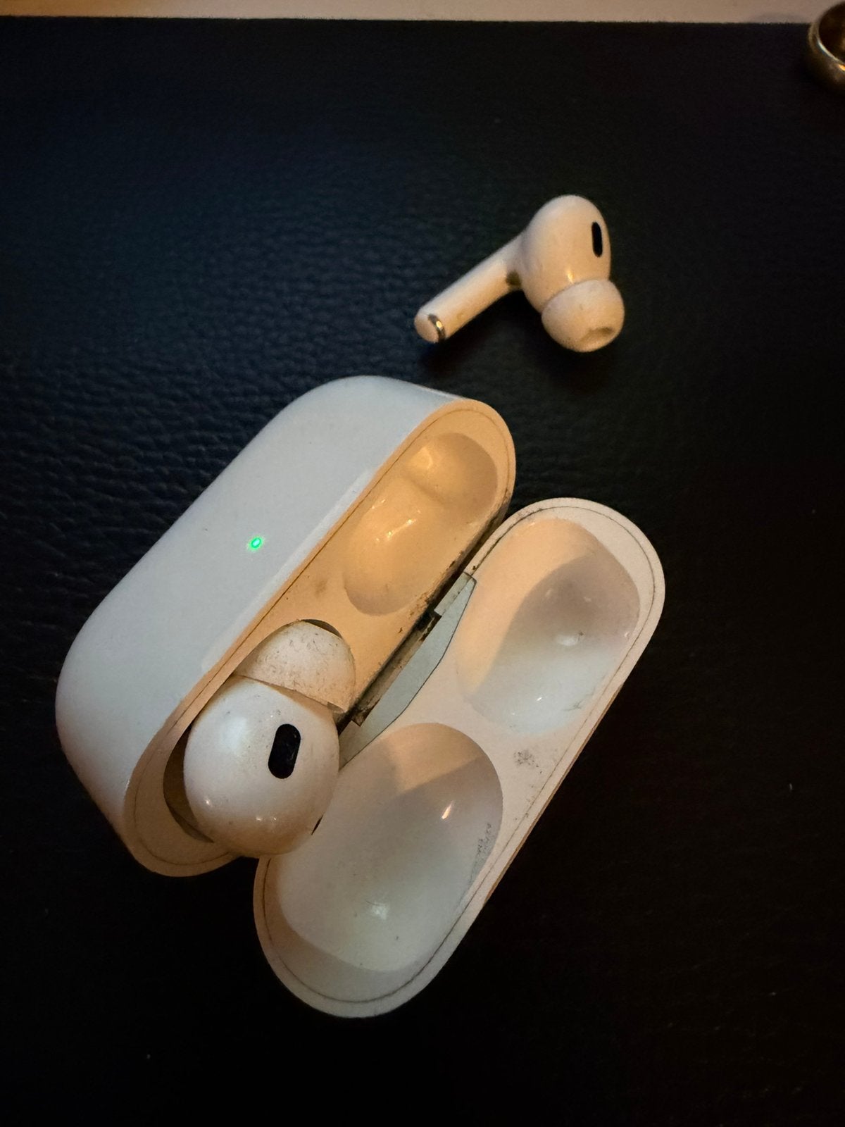 TK Airpods pro 2, werkt perfect, nieuwe oorkussentjes erop